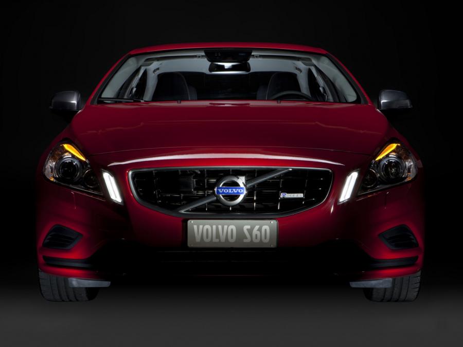  Volvo S60 R-Design 2010 года  (фото 14 из 27)